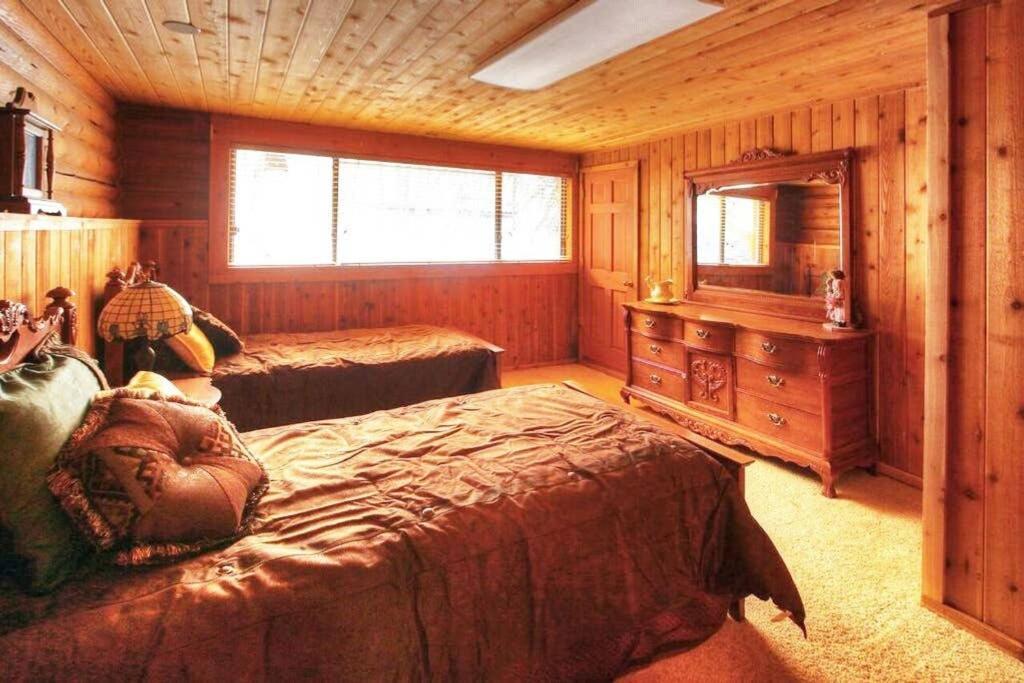 Log Cabin On The Stream Sundance, Utah Bagian luar foto